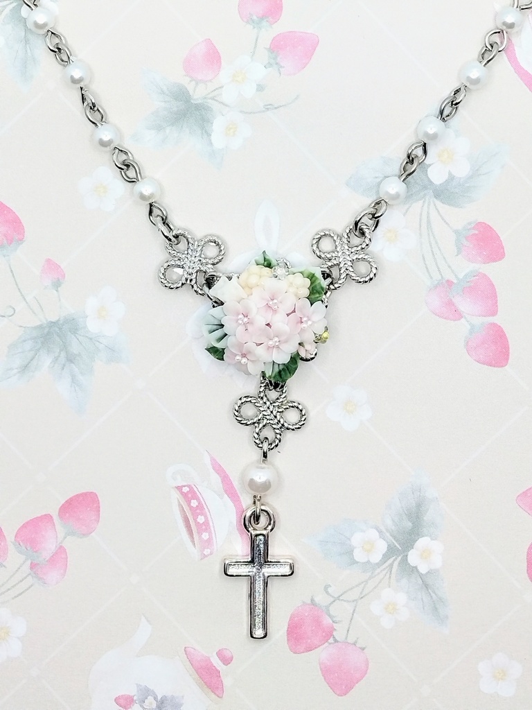 565 桜ブーケのミニロザリオネックレス