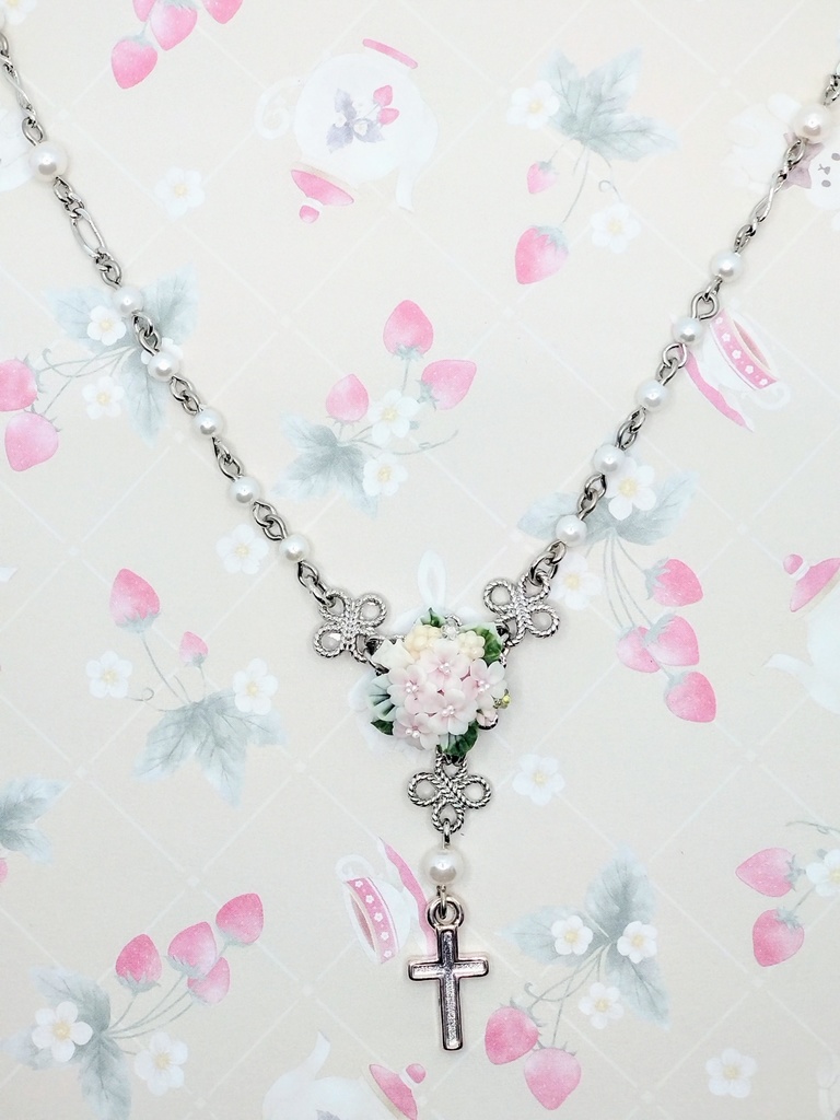 565 桜ブーケのミニロザリオネックレス