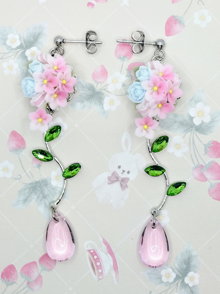 507 ピンクのすみれブーケピアス