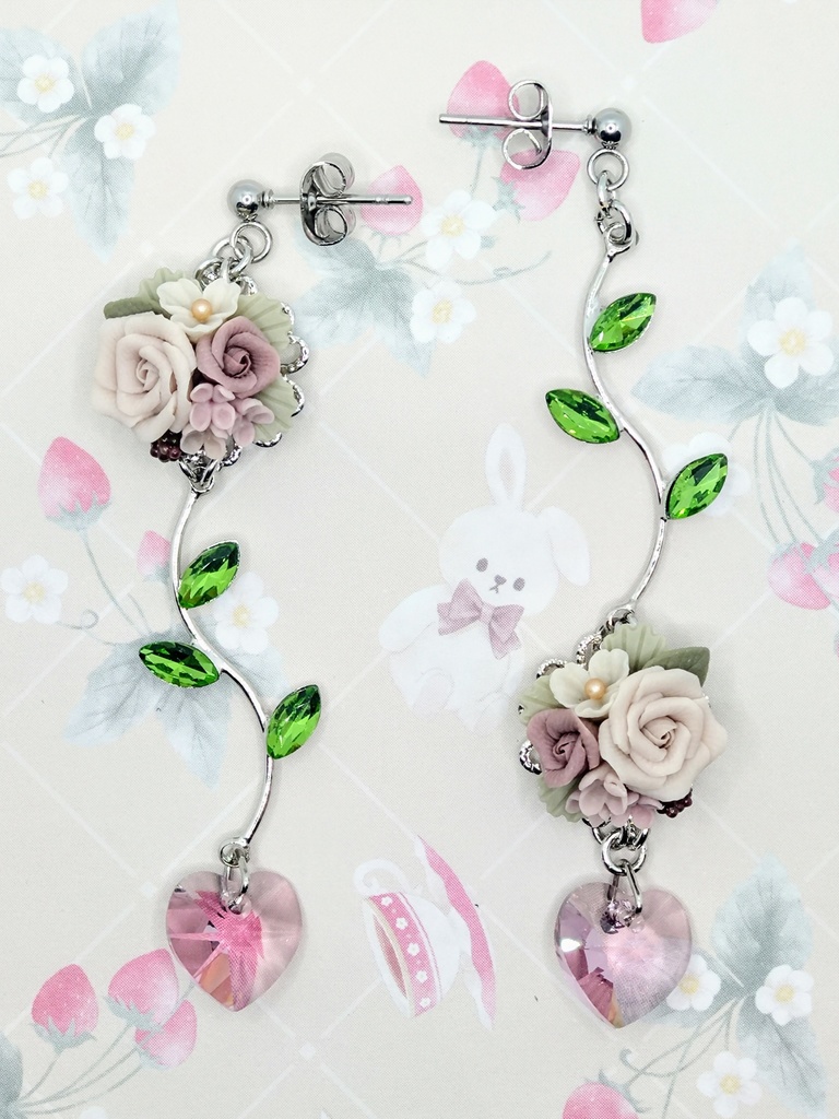 501 パープルピンクのバラブーケロングピアス