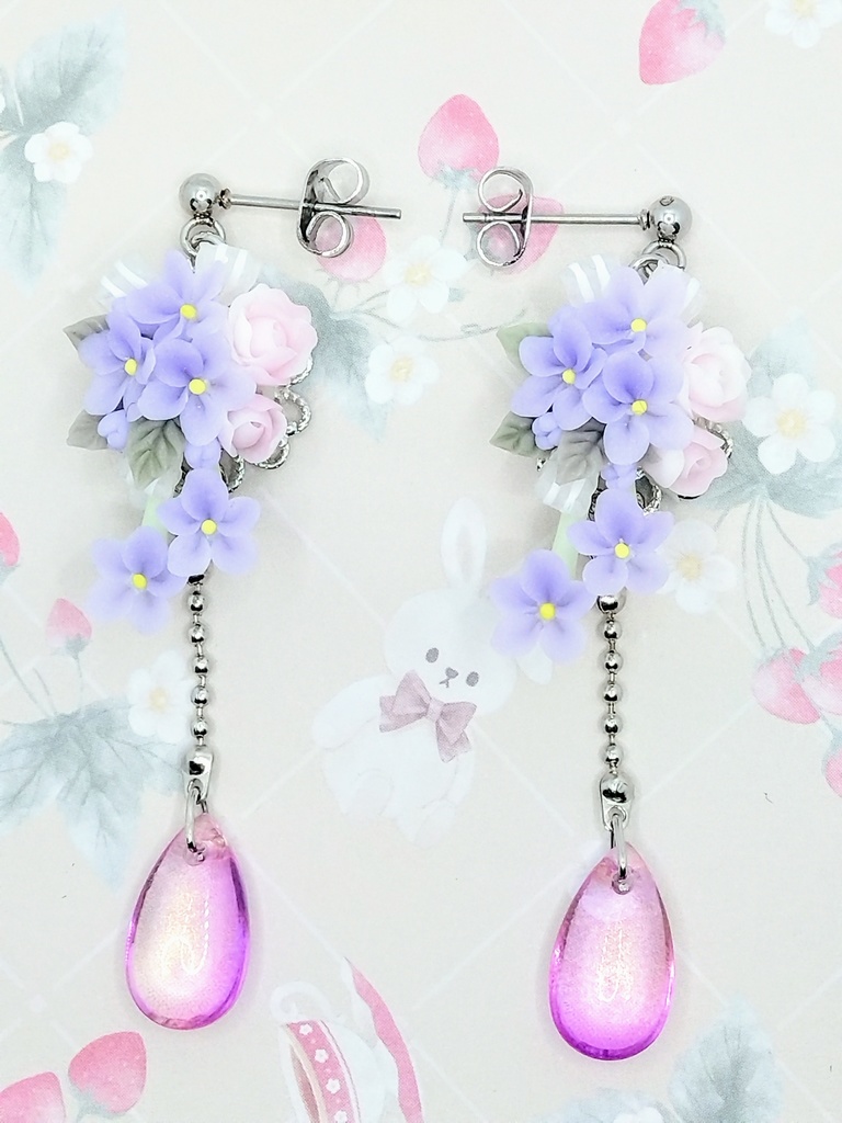 505 薄紫のすみれブーケピアス