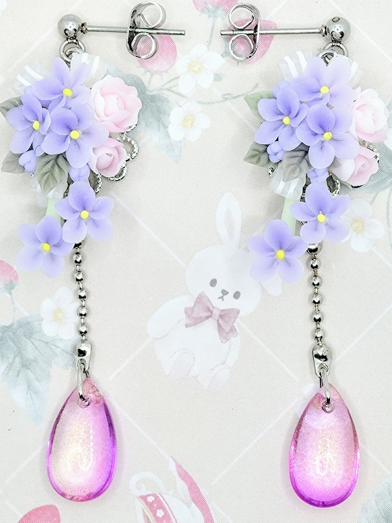 505 薄紫のすみれブーケピアス