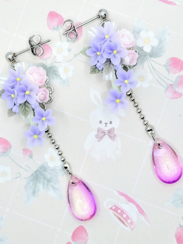 505 薄紫のすみれブーケピアス