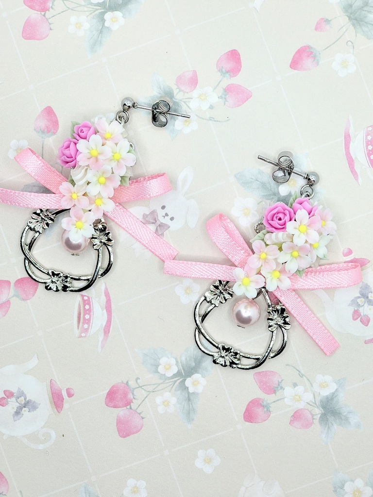490 桜のキャスケードブーケピアス(リースチャーム)