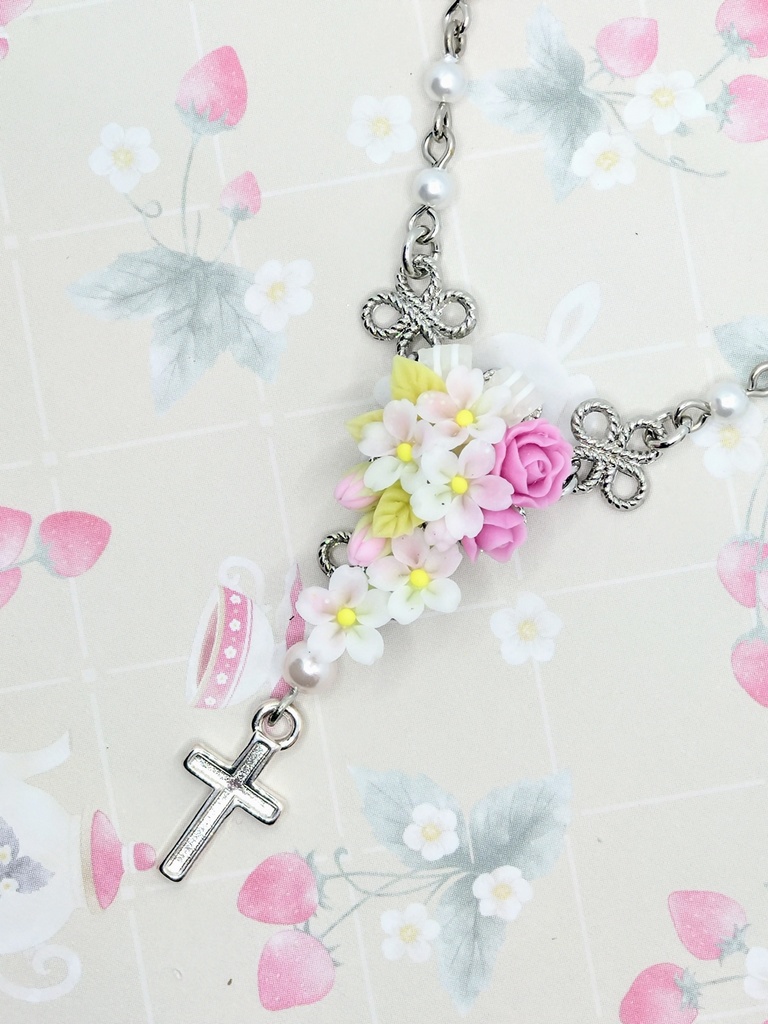 493 桜のキャスケードブーケミニロザリオネックレス