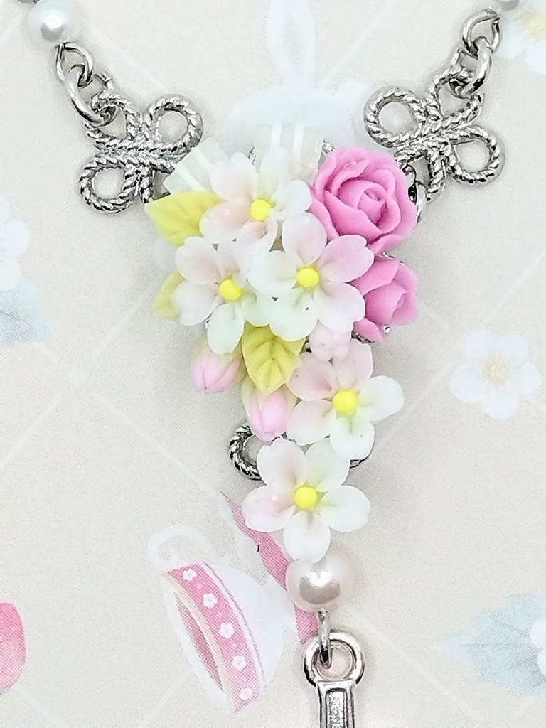 493 桜のキャスケードブーケミニロザリオネックレス