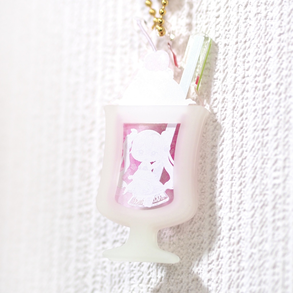 桜ミク&雪ミクのクリームソーダキーホルダー