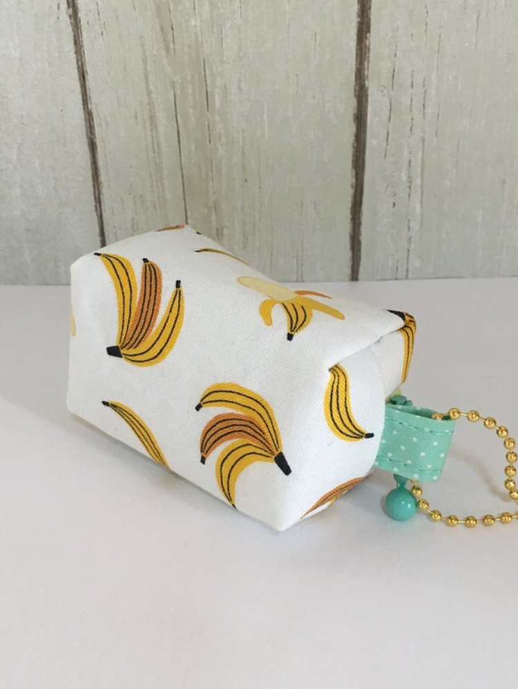 バナナ柄 ストラップ付きミニミニポーチ&キーホルダー