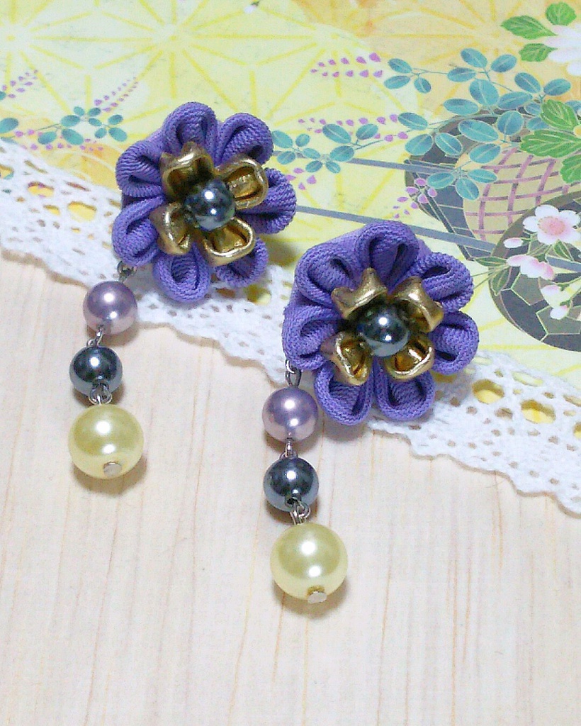 【刀剣モチーフ】 蜂須賀イメージ・つまみ細工のイヤリング (ピアス)