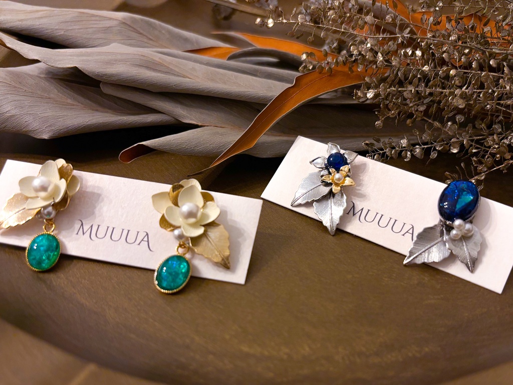 1/26新作◇伯仲ヴィンテージブローチ風ピアス(イヤリング交換可)