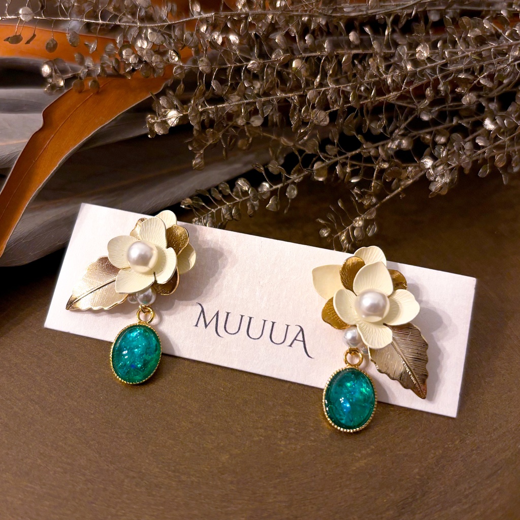 1/26新作◇伯仲ヴィンテージブローチ風ピアス(イヤリング交換可)