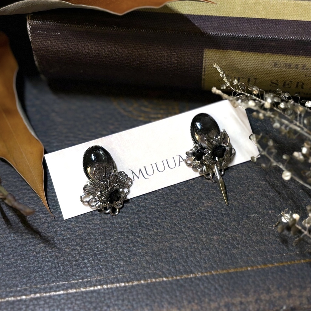 11/16新作◇江ヴィンテージブローチ風ピアス