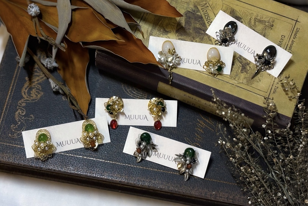 11/16新作◇江ヴィンテージブローチ風ピアス