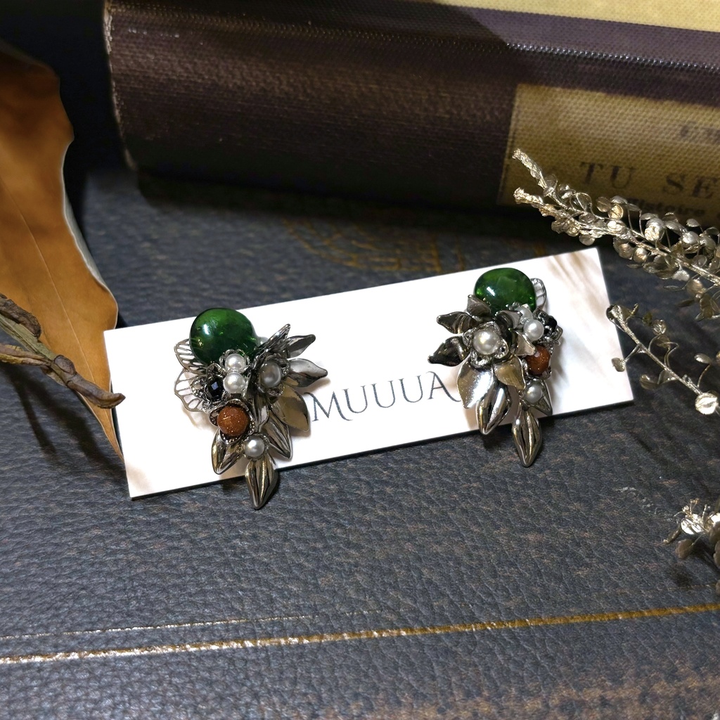 11/16新作◇江ヴィンテージブローチ風ピアス