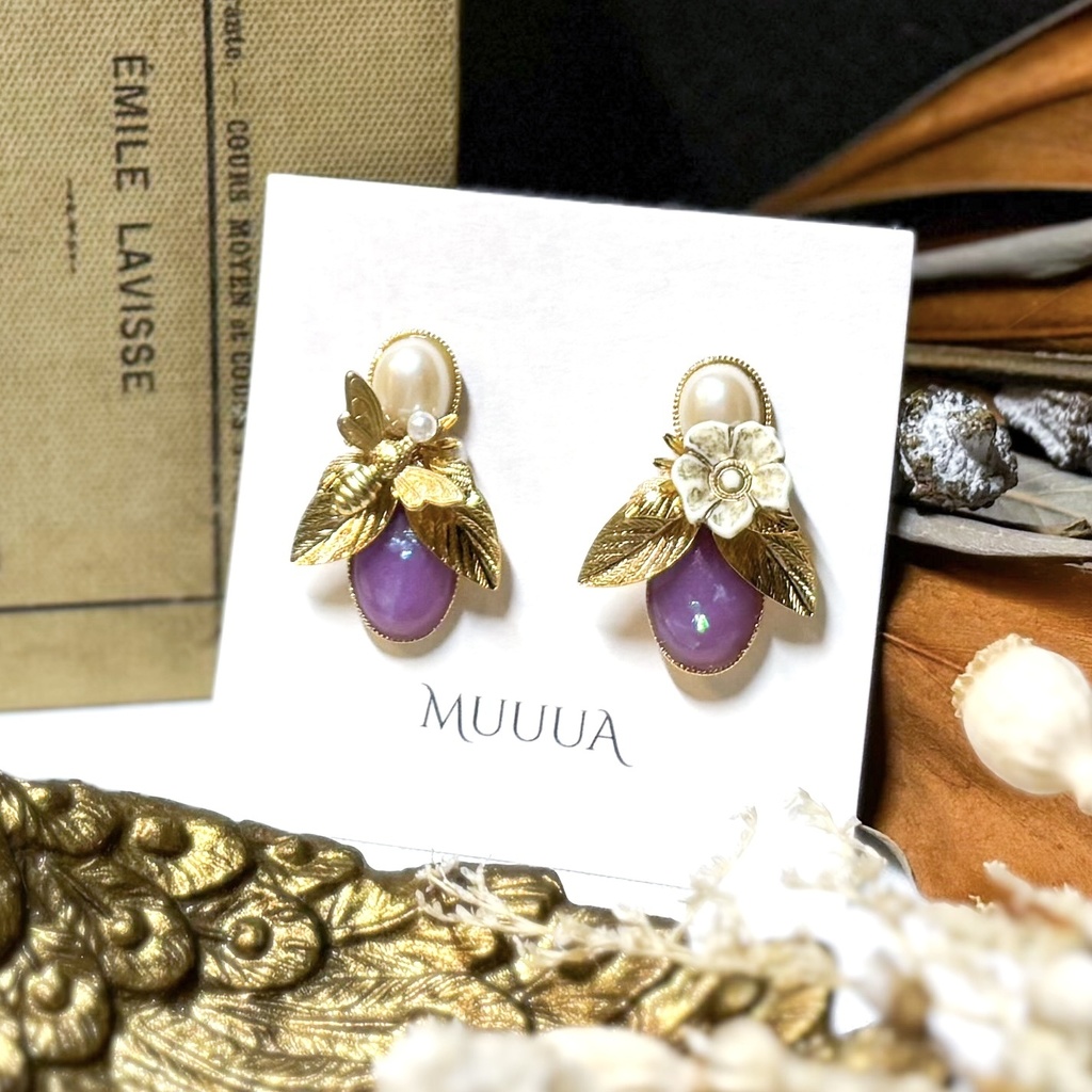 3/20新作◇初期刀ヴィンテージブローチ風ピアス(イヤリング交換可)