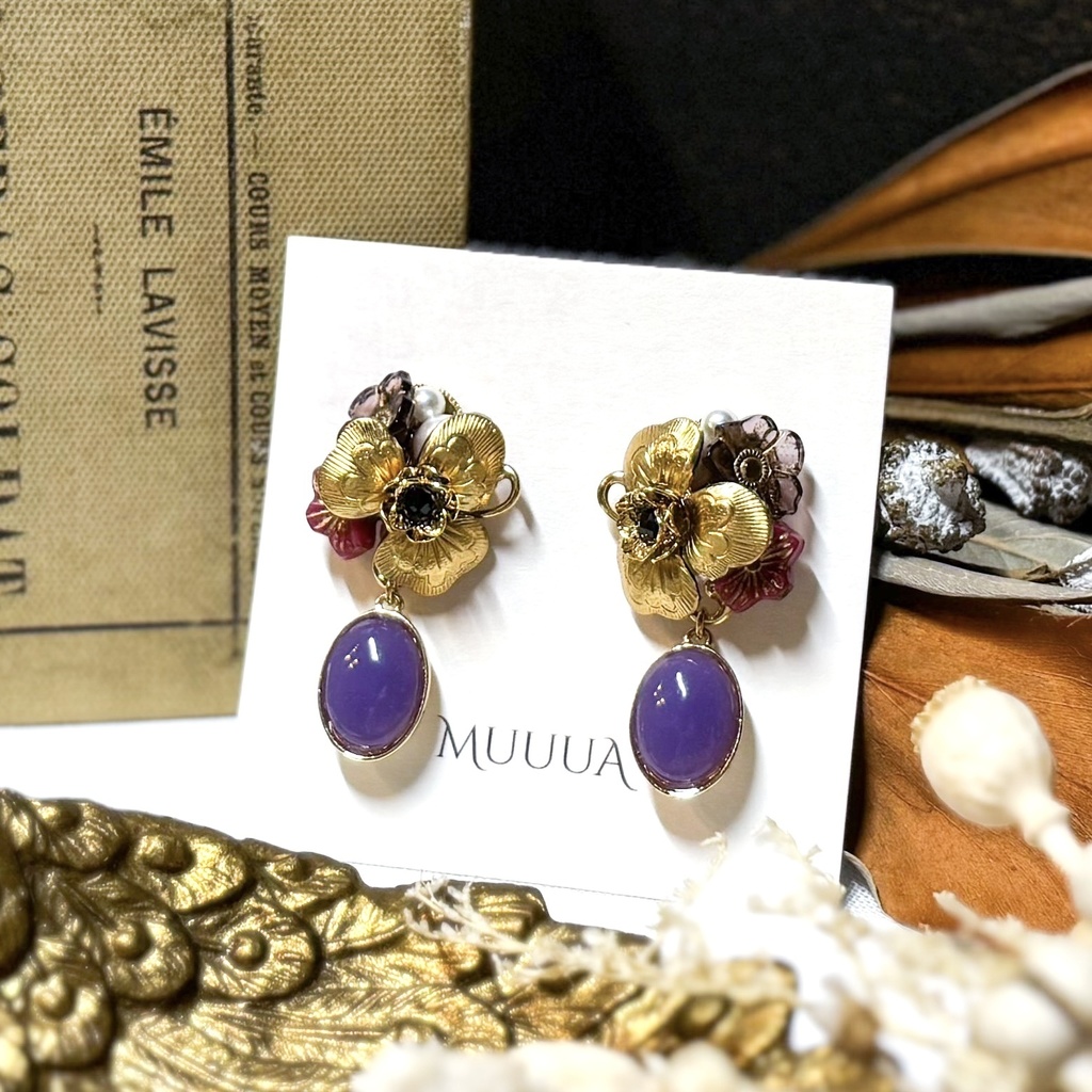 3/20新作◇初期刀ヴィンテージブローチ風ピアス(イヤリング交換可)