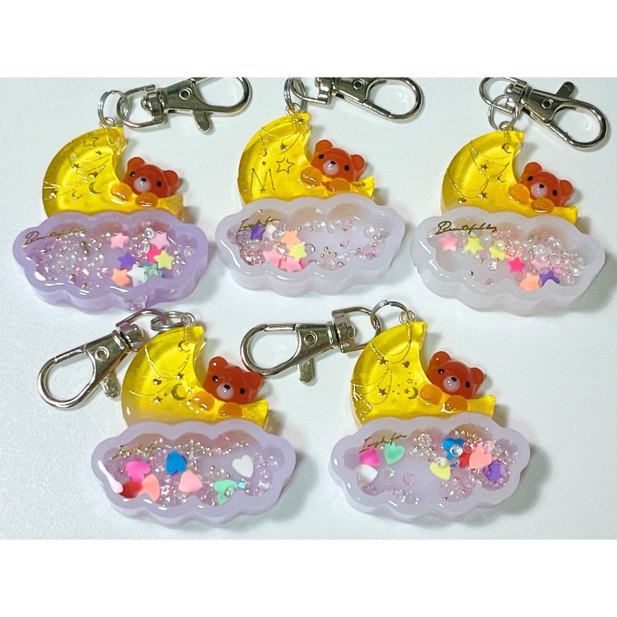 お空に浮かぶくまムーンキーホルダー2