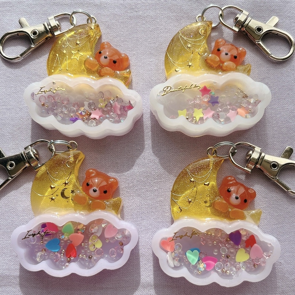 お空に浮かぶくまムーンキーホルダー②