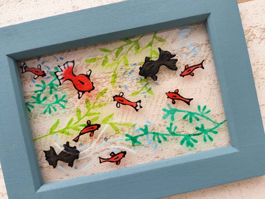 送料無料*ステンドグラス風フレーム*水草と金魚・夏・インテリア雑貨・グラスデコ・プレゼントにも・ハンドメイド♪︎