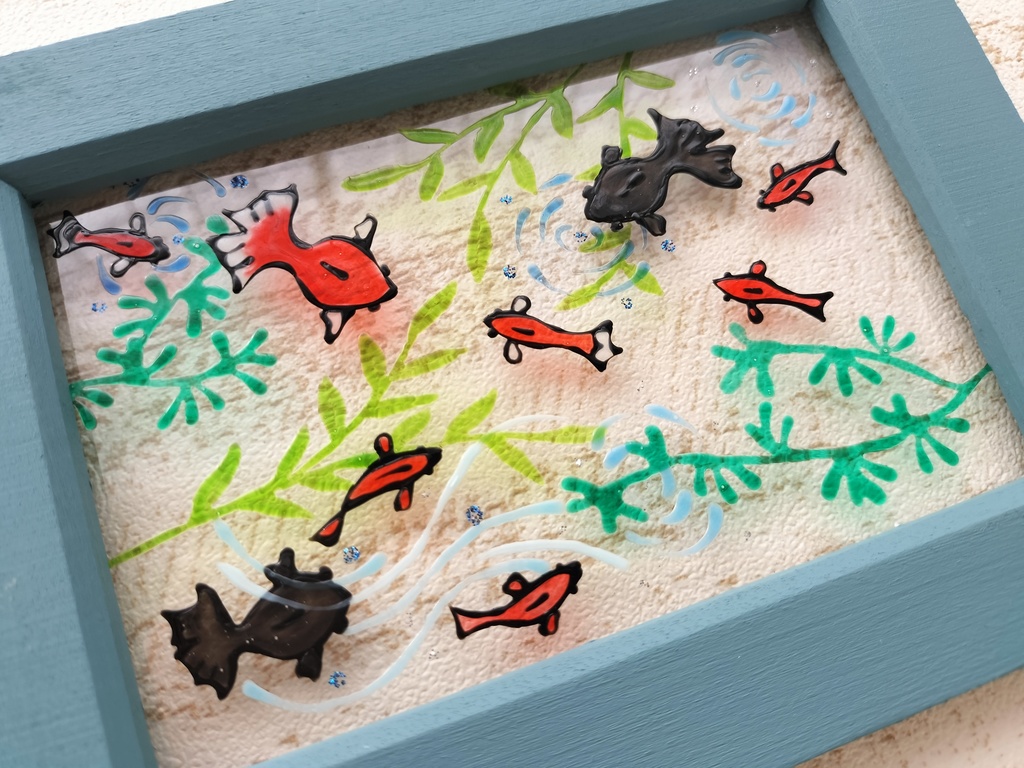 送料無料*ステンドグラス風フレーム*水草と金魚・夏・インテリア雑貨・グラスデコ・プレゼントにも・ハンドメイド♪︎