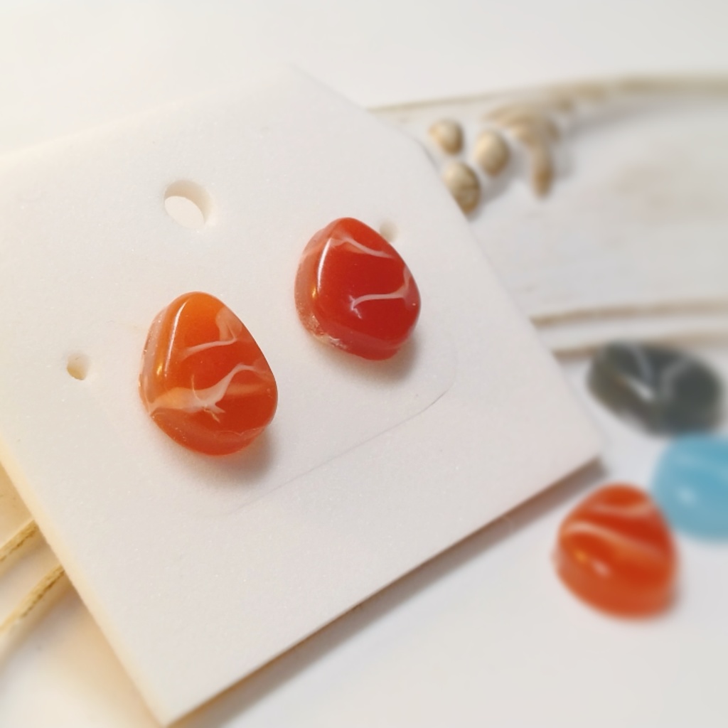 ミニ玉石風イヤリング