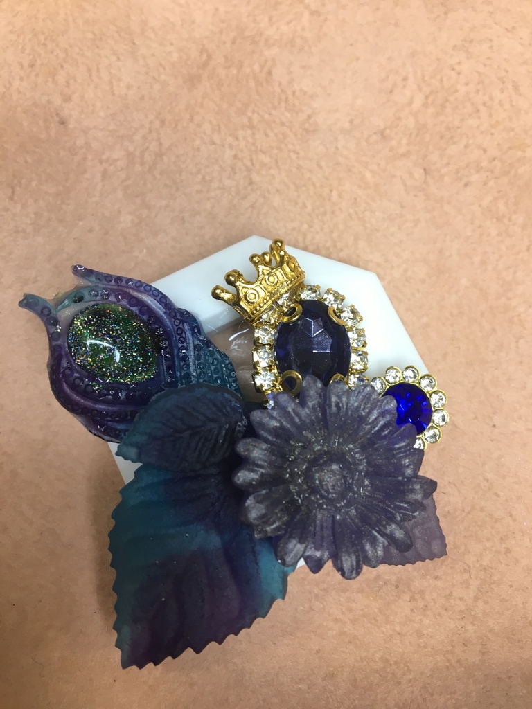 ツイステ ポニーフック 寮イメージ