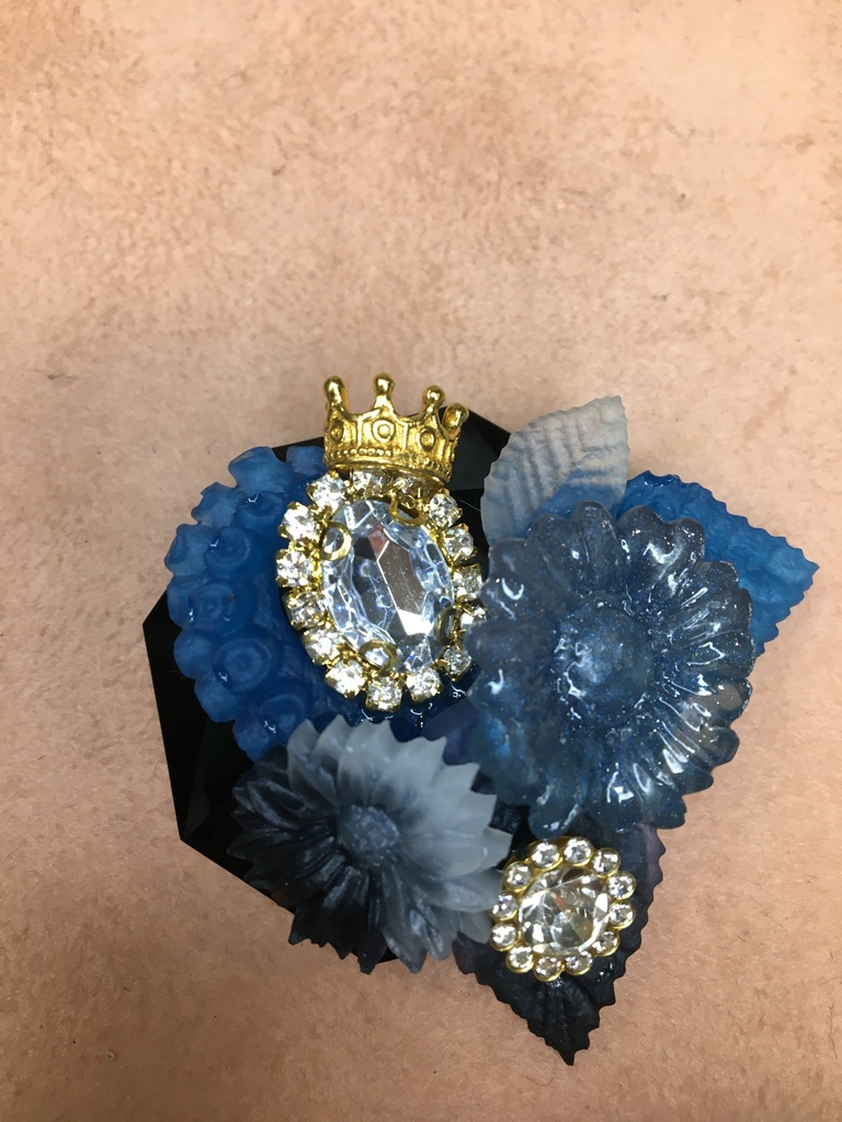 ツイステ ポニーフック 寮イメージ