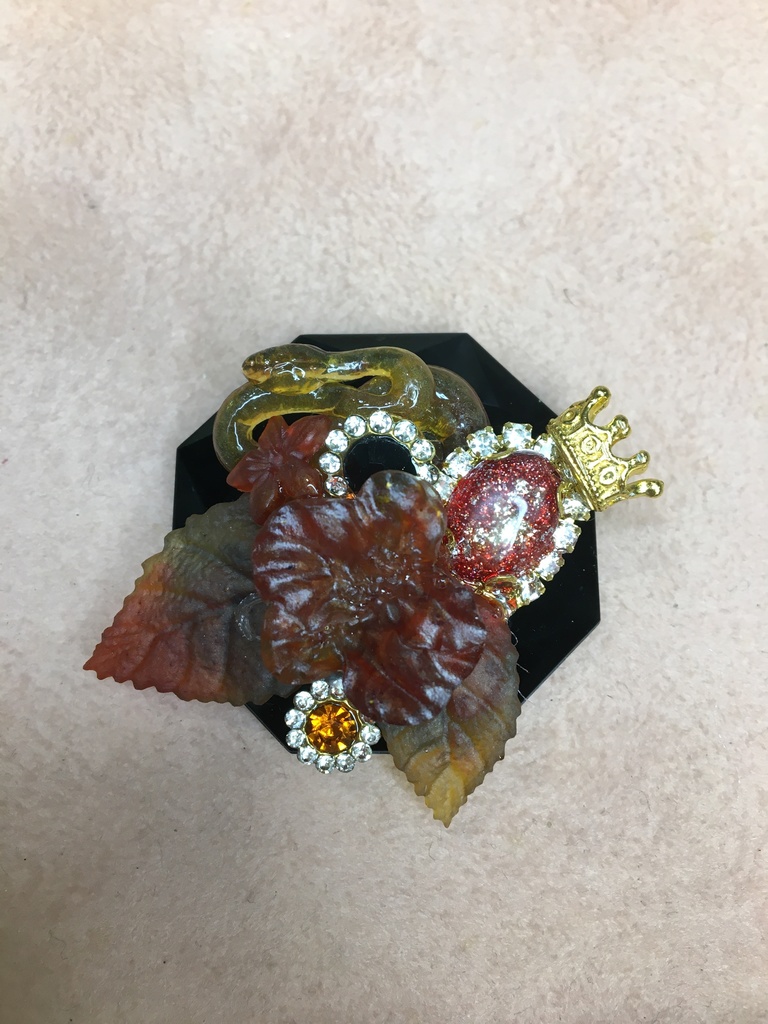 ツイステ ポニーフック 寮イメージ