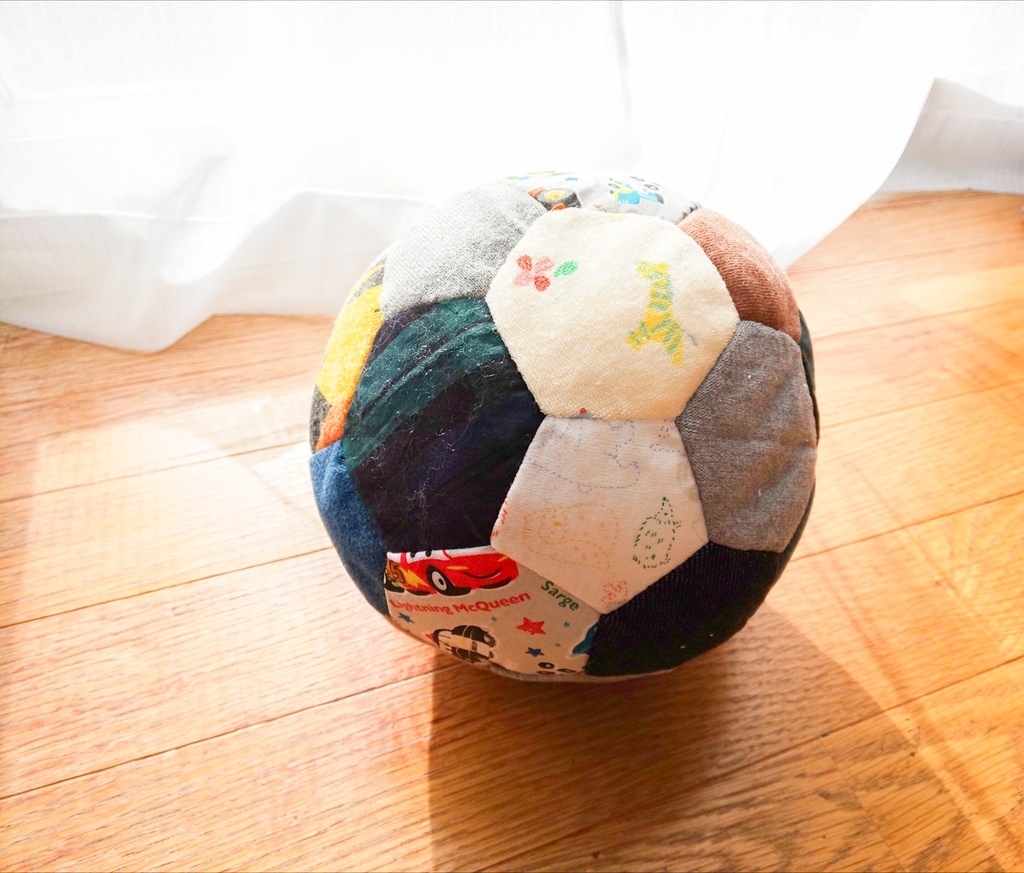 ＜無料型紙＞布で作るサッカーボール