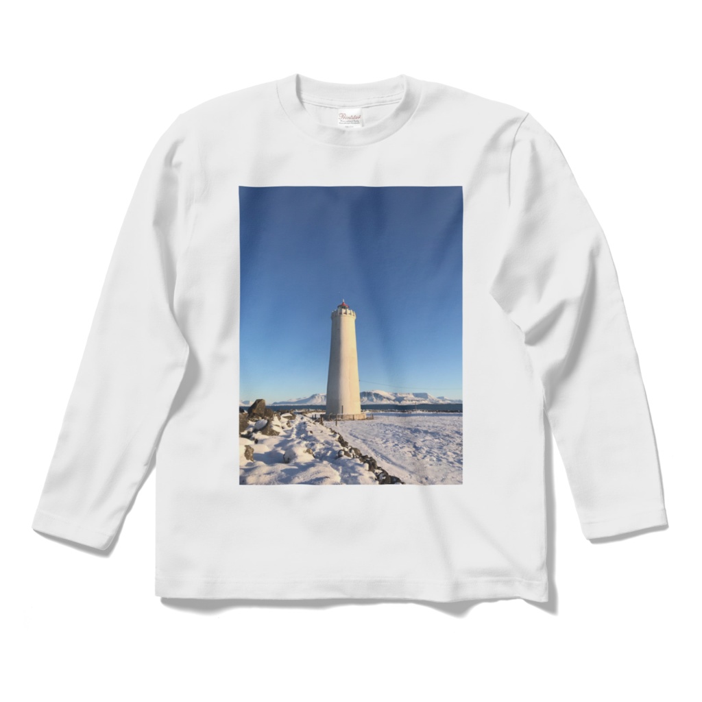 冬のアイスランドの灯台　ロングスリーブTシャツ
