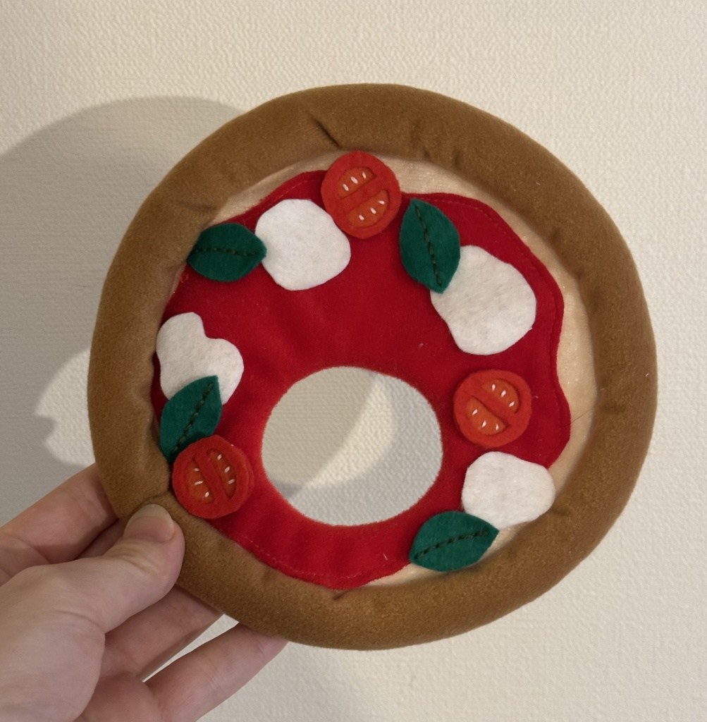 貼ってはがせる🍕ピザのかぶり物