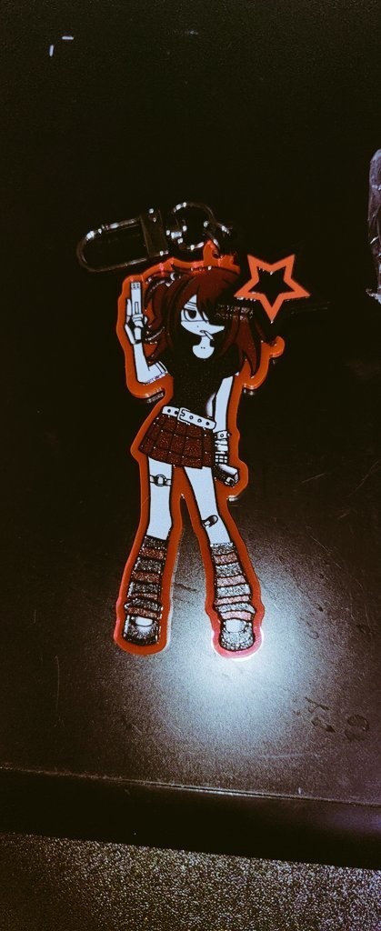アクリルキーホルダー　ネオンレッド