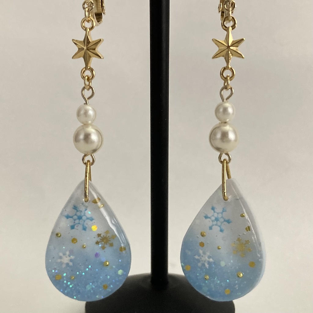 雪の結晶ドロップイヤリング