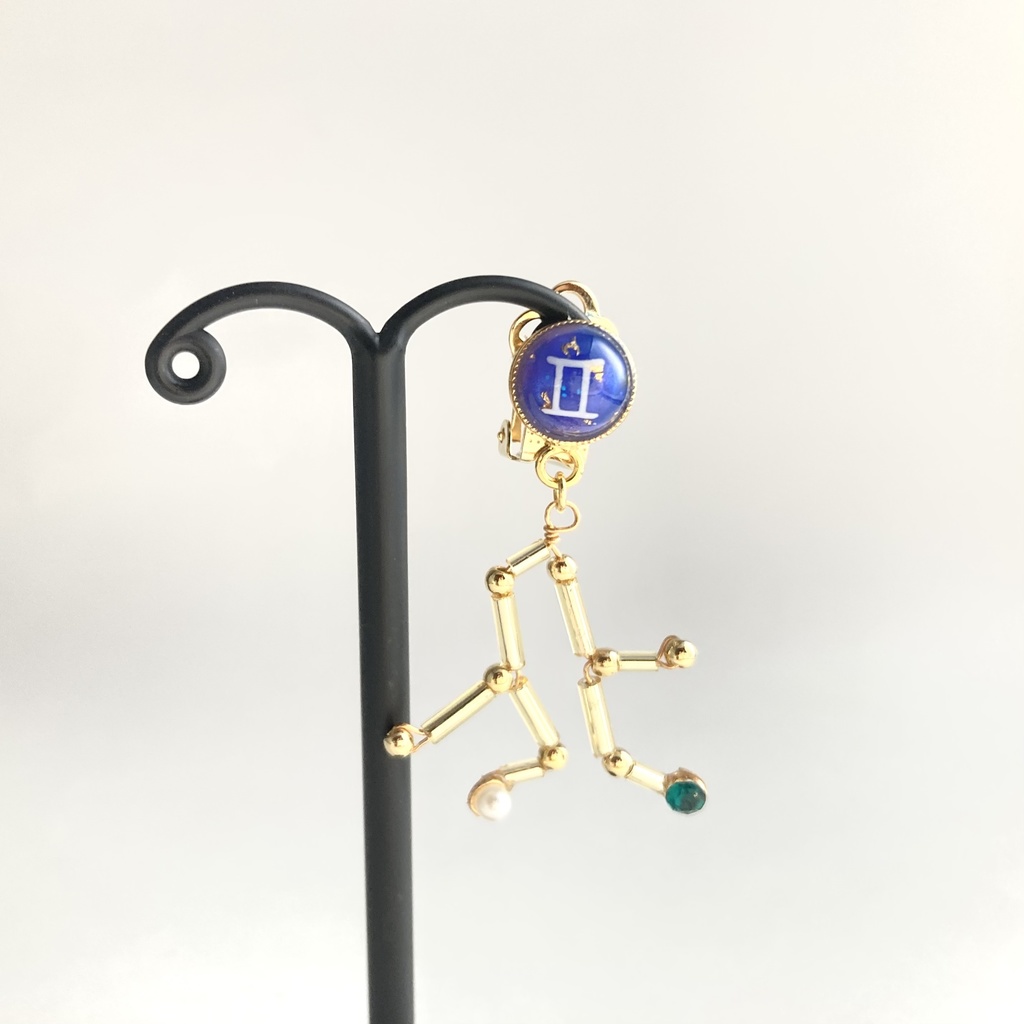 星降る夜の双子座イヤリング