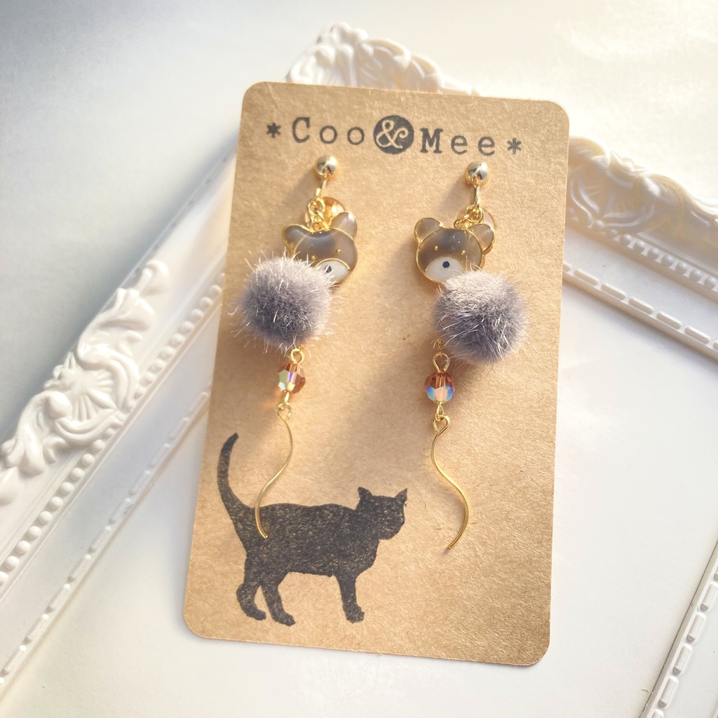 くまとファーのイヤリング