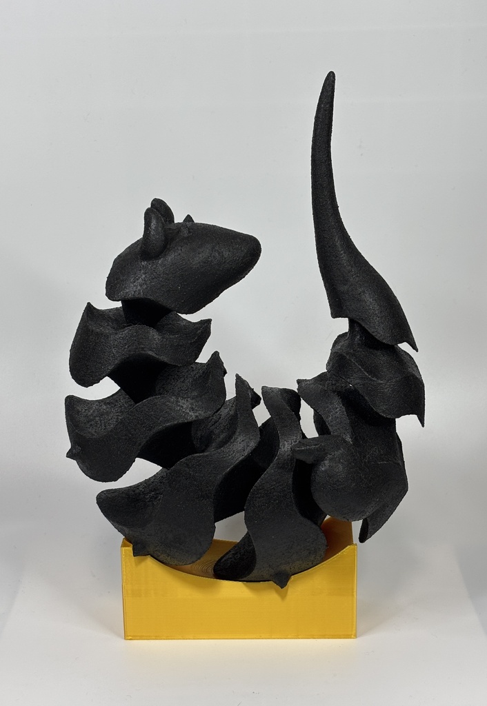 デカマジロ