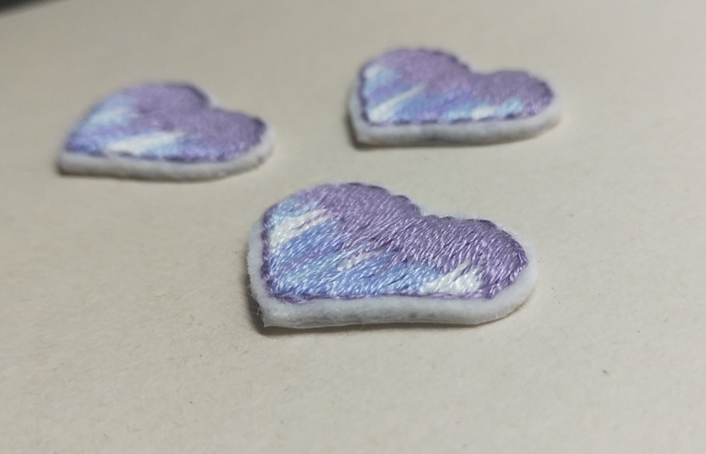 パープルのハート【刺繍シール】