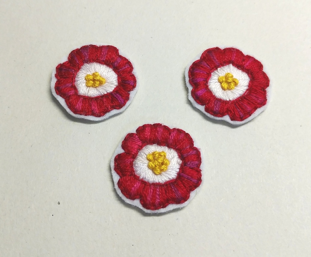 赤いお花【刺繍シール】