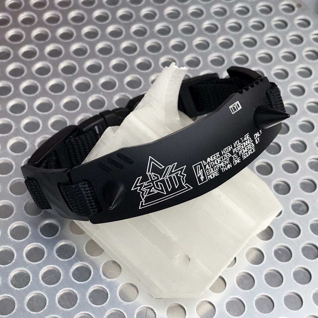 強襲型装甲リストバンドユニット_STR01