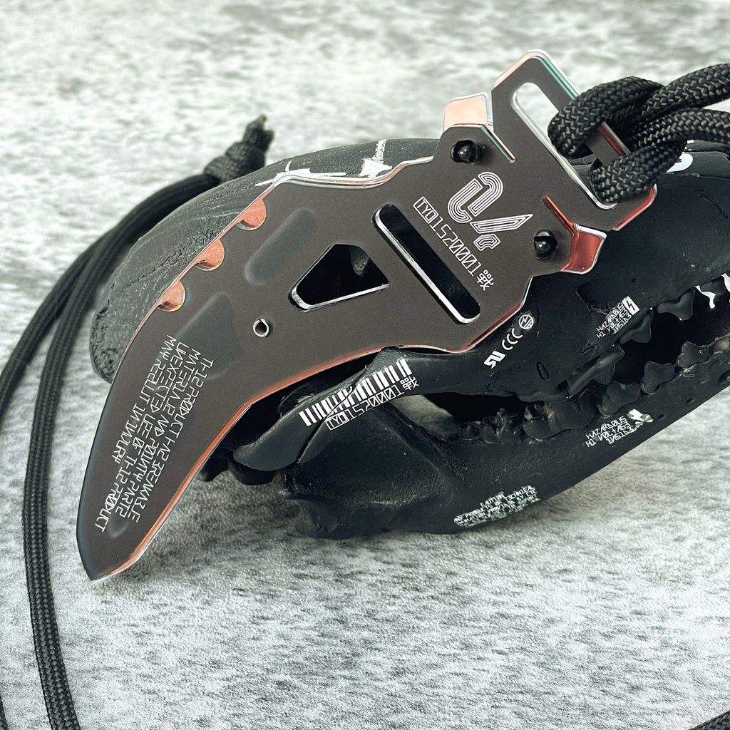 ディフェンスツール型ペンダント