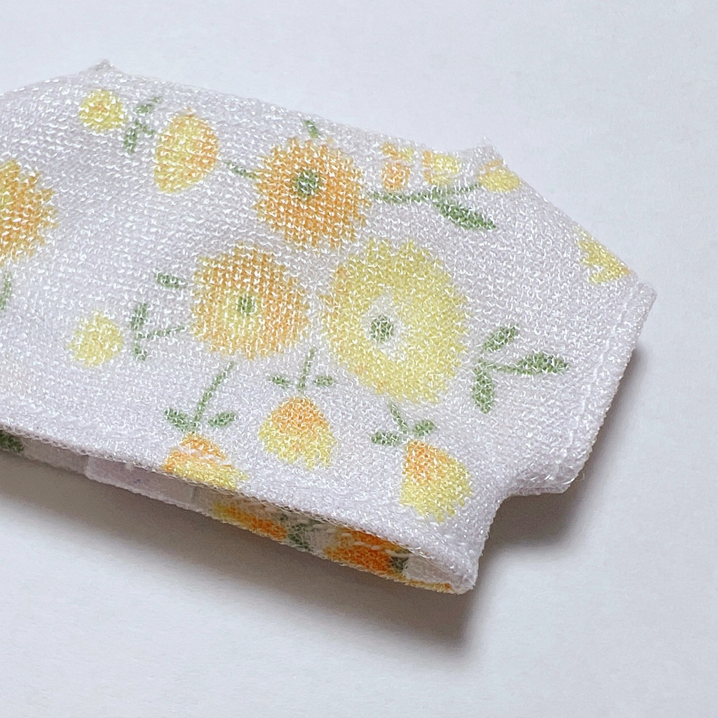 シンプル春Tシャツ