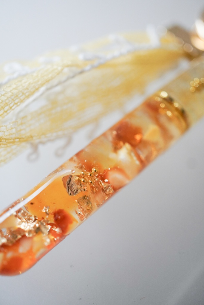 林原美術館所蔵「金梨子地葵紋散鞘合口短刀拵」モチーフのイヤーカフ