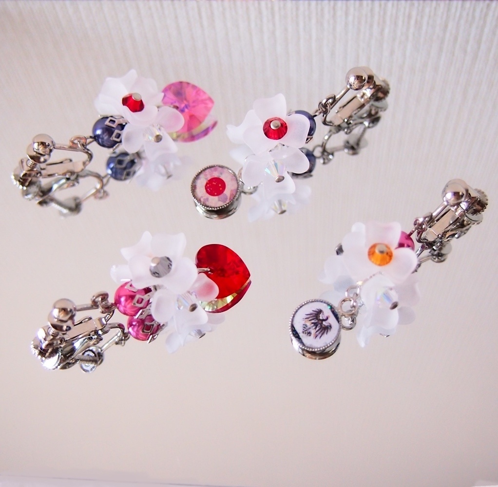 【独伊日普】国旗カラーお花イヤリング