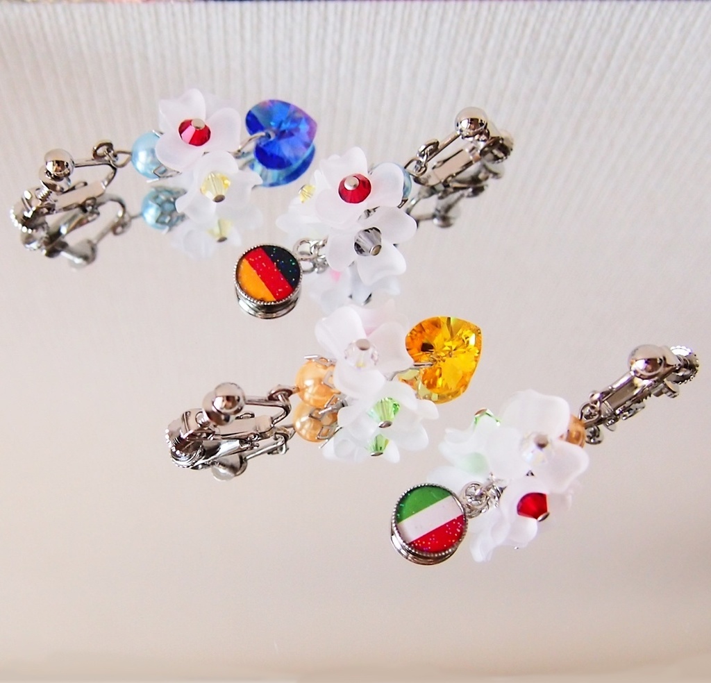 【独伊日普】国旗カラーお花イヤリング