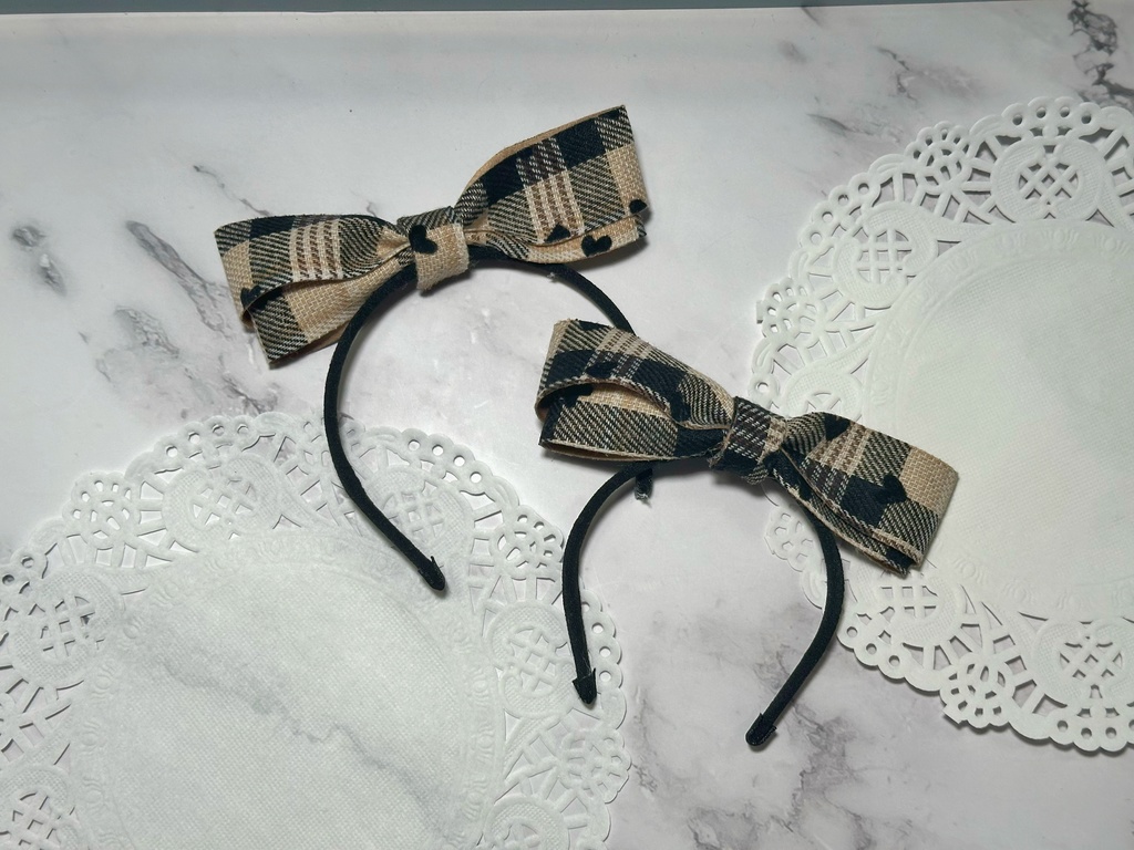 リボンカチューシャ