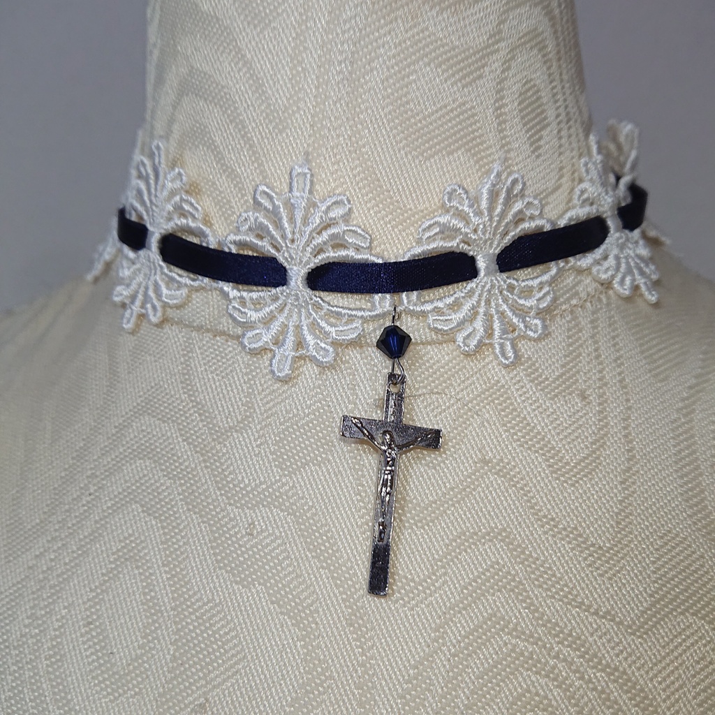 ブルームクロスレースチョーカー