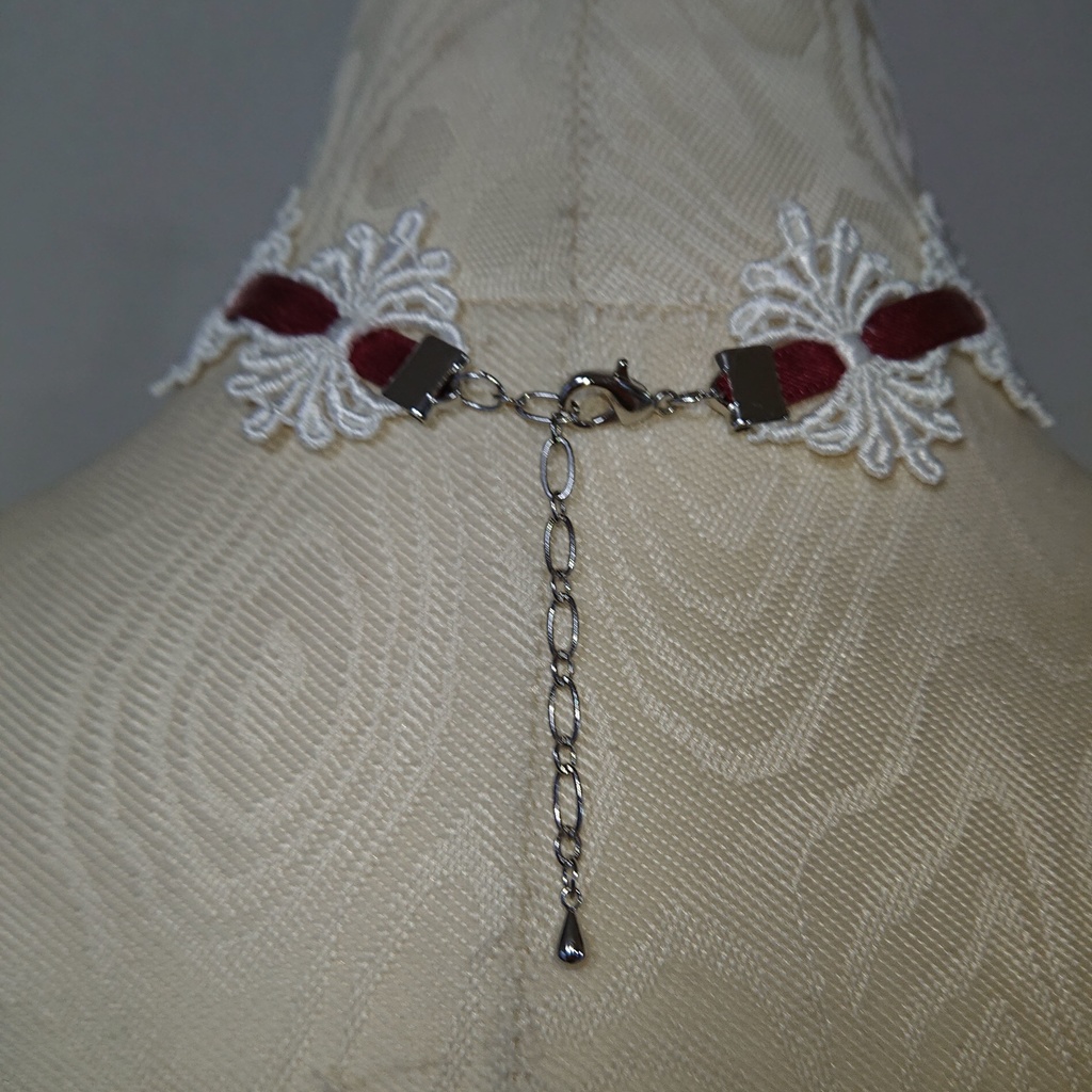 ブルームクロスレースチョーカー