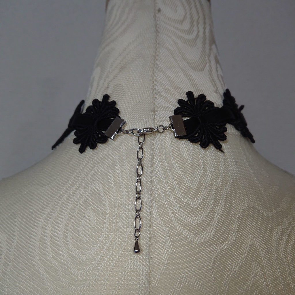 ブルームクロスレースチョーカー