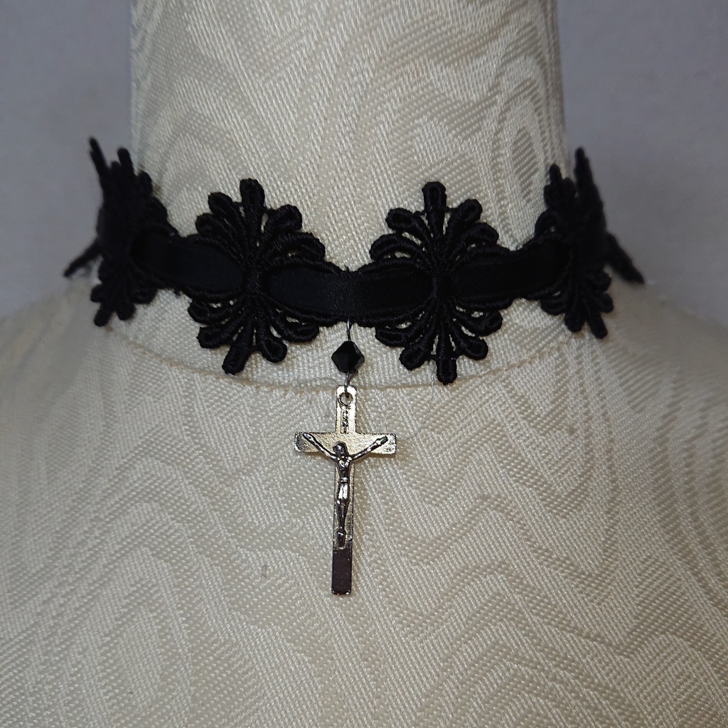 ブルームクロスレースチョーカー