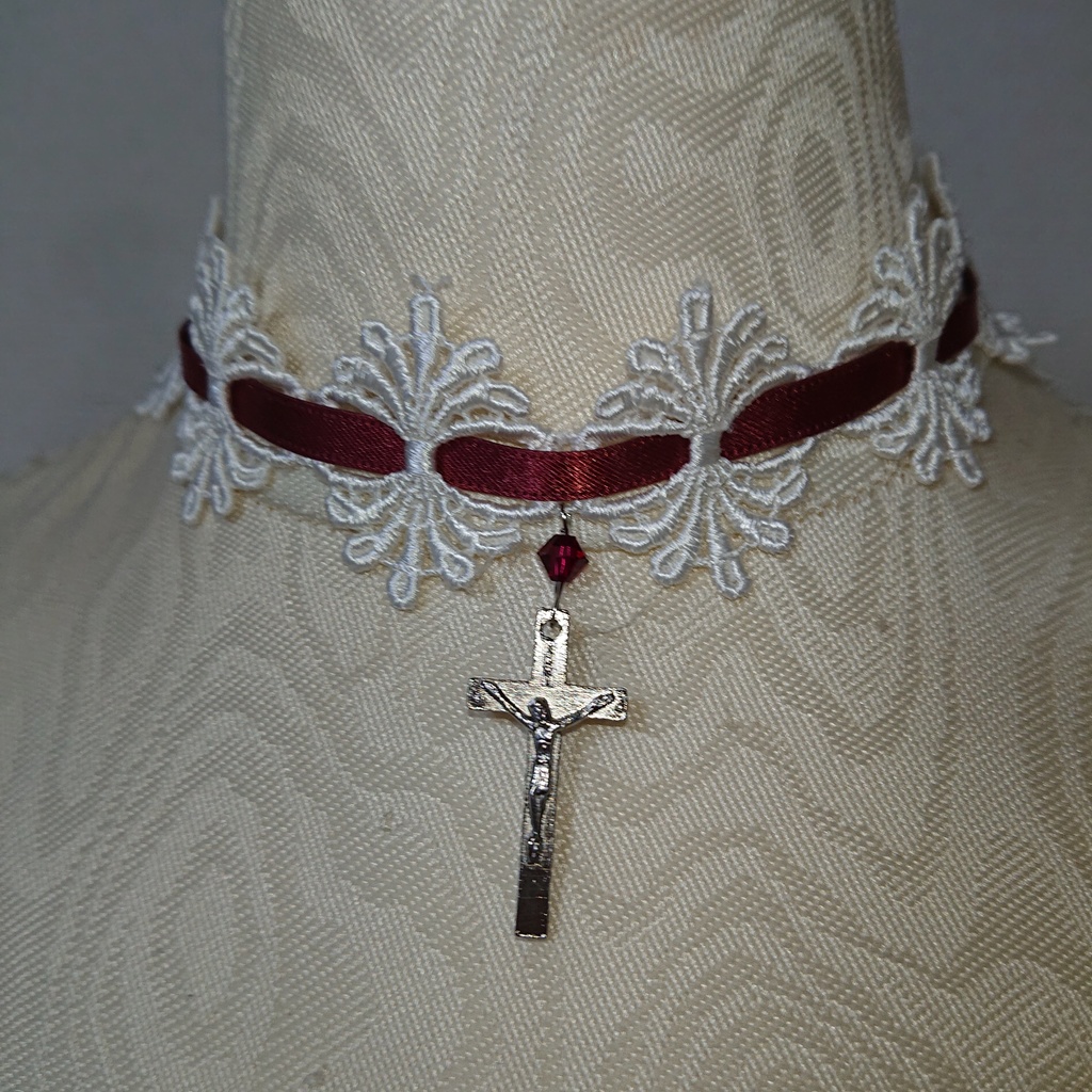 ブルームクロスレースチョーカー